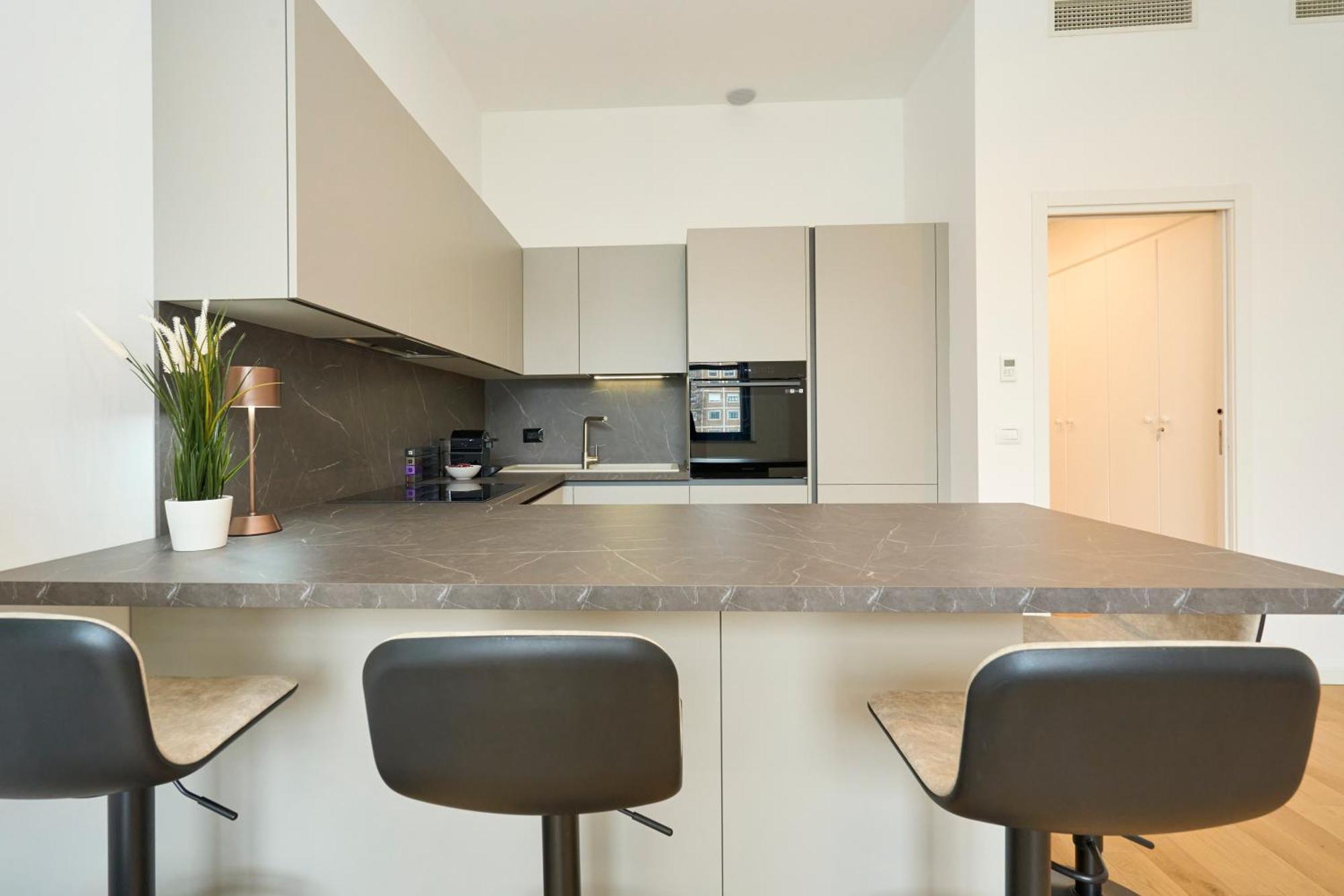 Luxury Design Suite - 20 Minutes From Duomo-Navigli Мілан Екстер'єр фото
